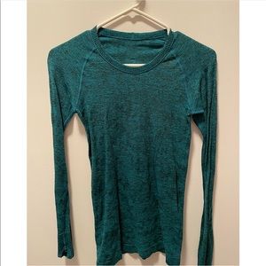 Lululemon long sleeve shirt